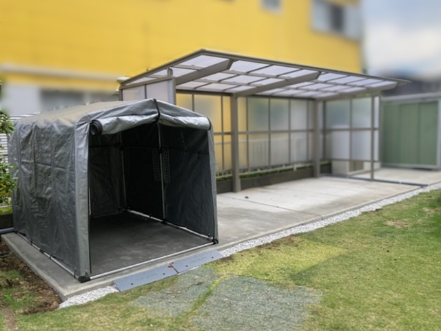 *LIXILフーゴFパークを使用した自転車置き場のある外構（平塚市）
