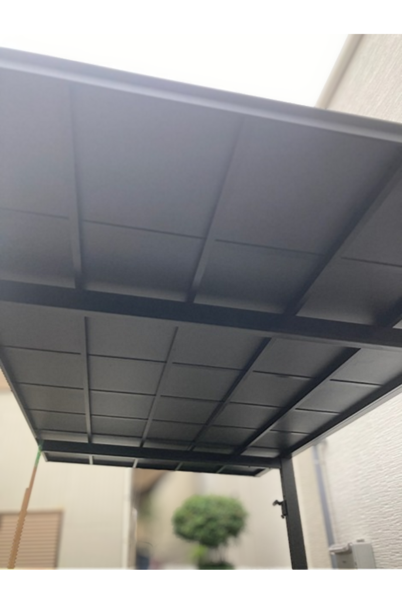 *防犯性を高めるLED照明付きカーポート（横浜市）