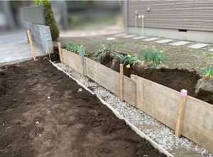 平塚市 フェンス設置前の敷地境界の様子